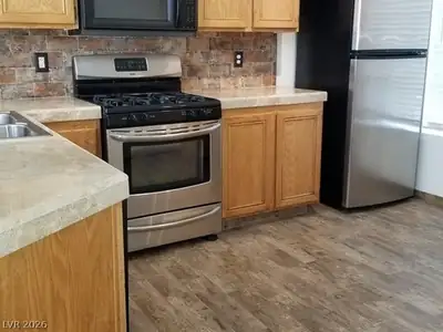5805 BRIAR ROSE Lane Kitchen