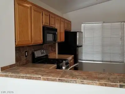 5805 BRIAR ROSE Lane Kitchen
