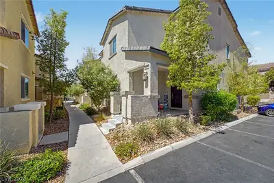 825 Star Estates Avenue Front of Structure