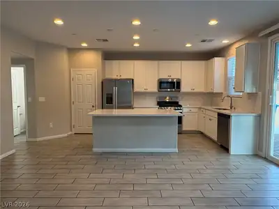 6583 Dove Point Place Kitchen