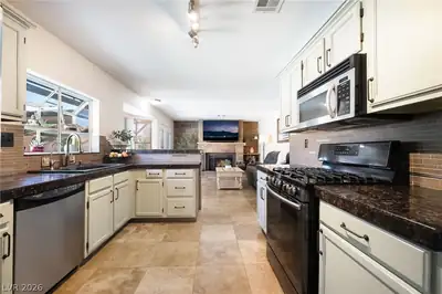1715 Sidewinder Court Kitchen