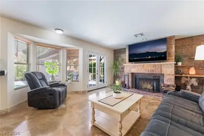 1715 Sidewinder Court Living Room
