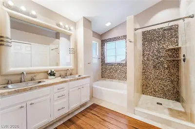 1715 Sidewinder Court Primary Bathroom