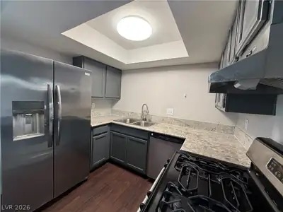 5219 Caliente Street 16, Las Vegas