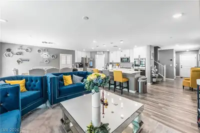 6821 Calvitero Street Living Room