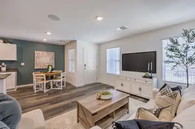 977 Appian Way Living Room