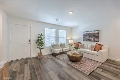 989 Appian Way Living Room