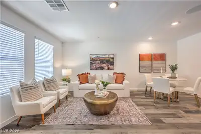 989 Appian Way Living Room