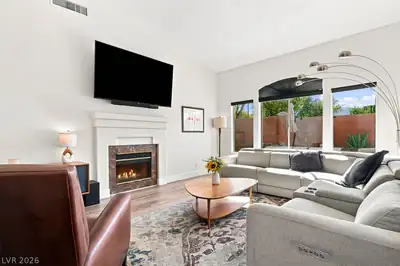 2257 Black Pine Drive Living Room