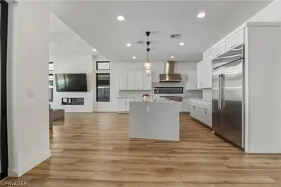 477 Highview Ridge Avenue Kitchen