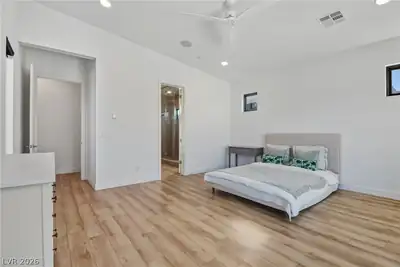 477 Highview Ridge Avenue Primary Bedroom