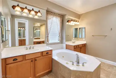11376 Rancho Portena Avenue Primary Bathroom