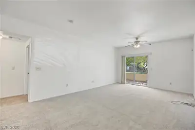 833 Aspen Peak Loop 2414 Living Room
