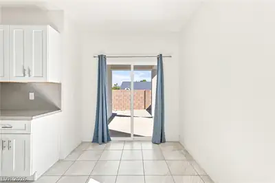 4060 Welter Avenue Dining Area