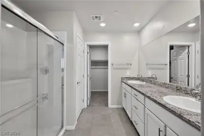 371 Scarlet Pine Court, Henderson, NV 89044 Primary Bathroom