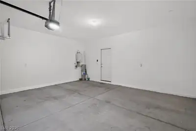 371 Scarlet Pine Court, Henderson, NV 89044 Garage