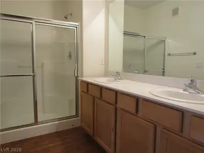 50 Aura De Blanco Street 8101 Bathroom