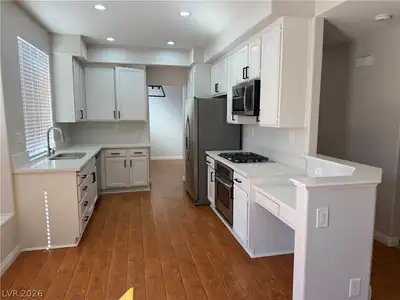 8161 Bonaventure Drive Kitchen