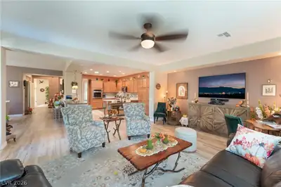 7324 Royal Melbourne Drive Living Room