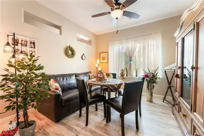 7324 Royal Melbourne Drive Dining Area