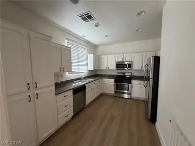 8130 Amy Springs Street Kitchen