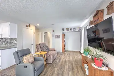 1063 Placerville Street Living Room