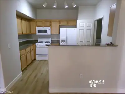 10550 West Alexander Road 2099 Kitchen