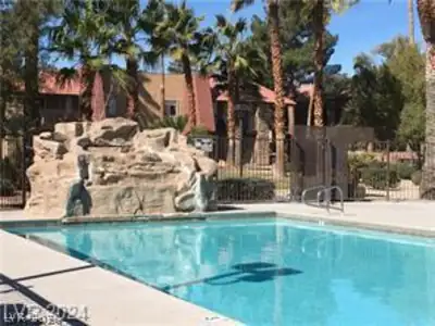 5242 River Glen Drive 439 Pool