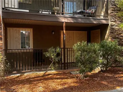 5242 River Glen Drive 439 Patio