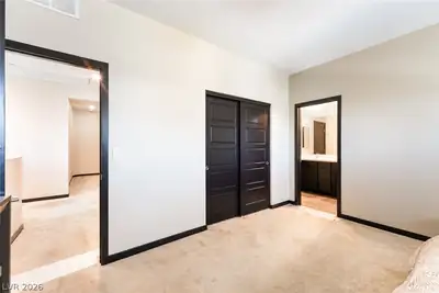 37 Strada Moscato Bedroom
