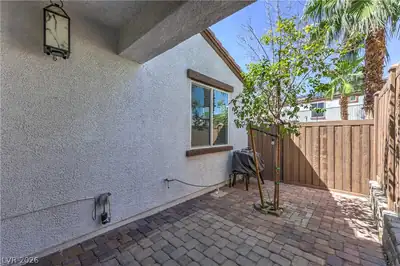 1551 Franklin Lane Patio
