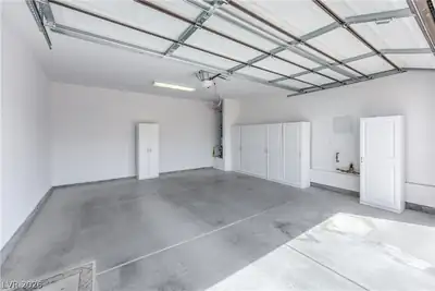 1551 Franklin Lane Garage