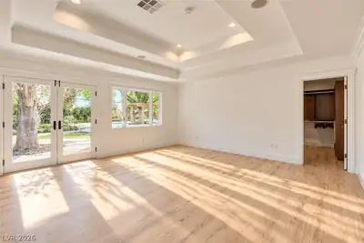 2001 Silver Avenue Bedroom
