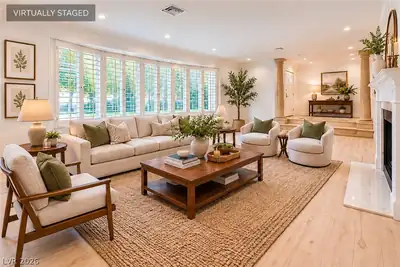 2001 Silver Avenue Living Room