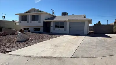 6121 Jones Circle Las Vegas, NV 89107