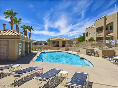 2240 Highpointe Drive 201 Pool