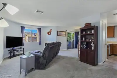 2240 Highpointe Drive 201 Living Room