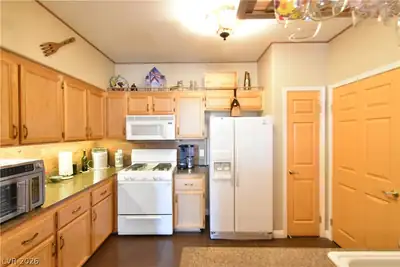 10550 West Alexander Road 2025 Kitchen