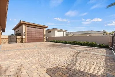 8574 Verde Park Circle 