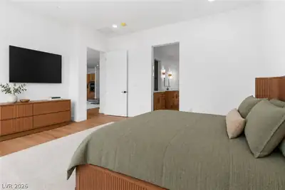 5632 Grizzly Summit Drive Bedroom