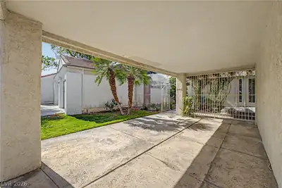 3145 Bel Air Drive Parking