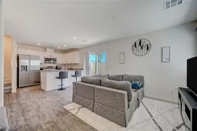 2774 Champagne Gold Avenue Living Room