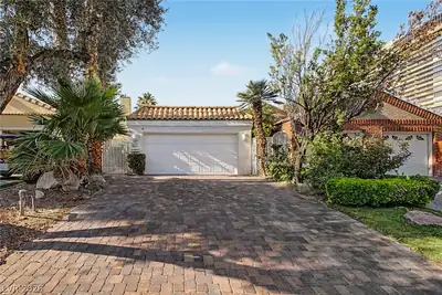 3159 Bel Air Drive Garage