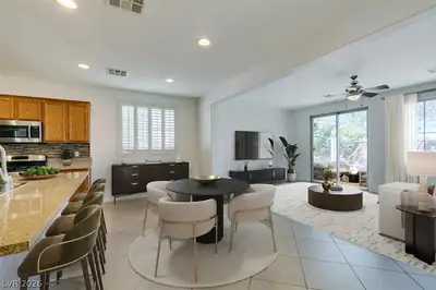 7420 Painted Mural Avenue Dining Area