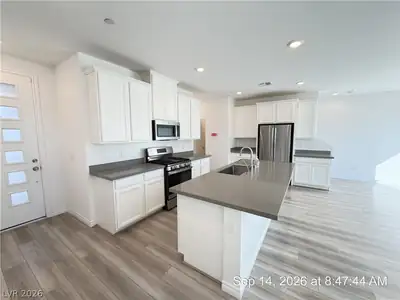 8856 Flora Run Avenue Kitchen