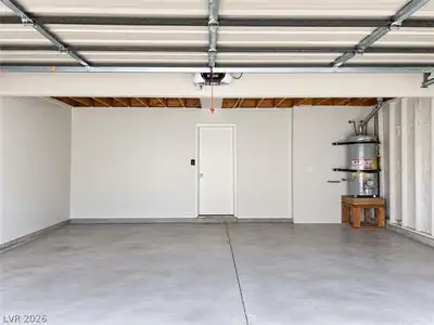 4346 Caliente Street Garage