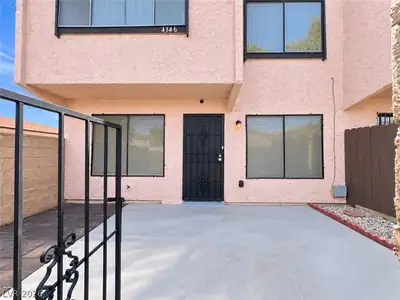 4346 Caliente Street Entry
