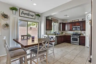 2612 Seurat Terrace Dining Area