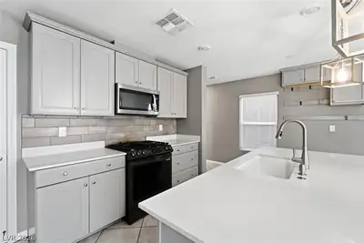 6530 Secret Grove Avenue Kitchen