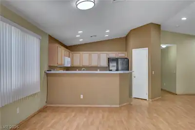 1207 Jarbridge Road Dining Area